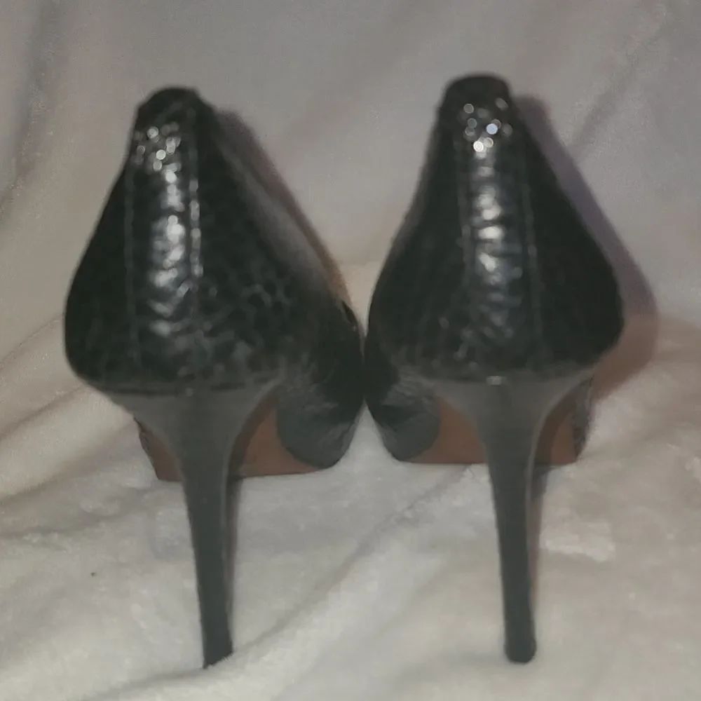 Coach Kristina Pumps - Picture 3 of 7